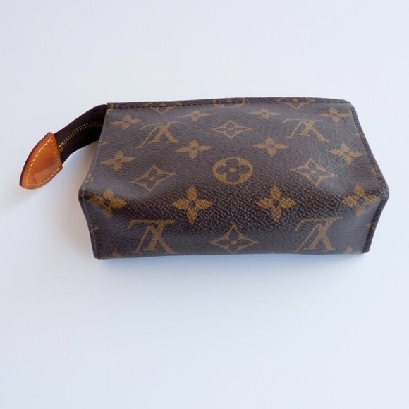 Authentic Preowned Louis Vuitton Monogram Toiletry 15 - Picture 5 of 11